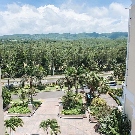 Palmyra Luxury Beach Condos Montego Bay Eksteriør bilde