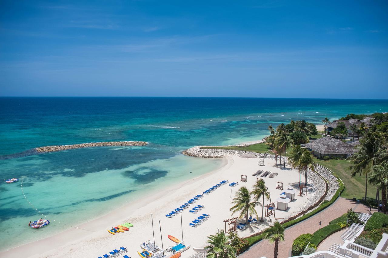 Palmyra Luxury Beach Condos Montego Bay Eksteriør bilde