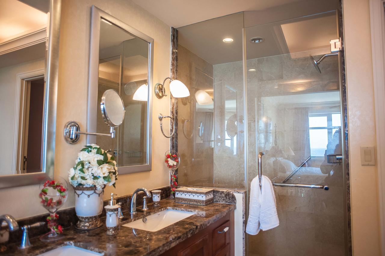 Palmyra Luxury Beach Condos Montego Bay Eksteriør bilde