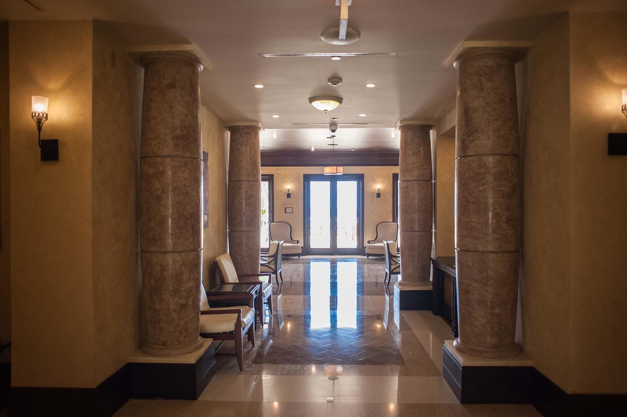 Palmyra Luxury Beach Condos Montego Bay Eksteriør bilde