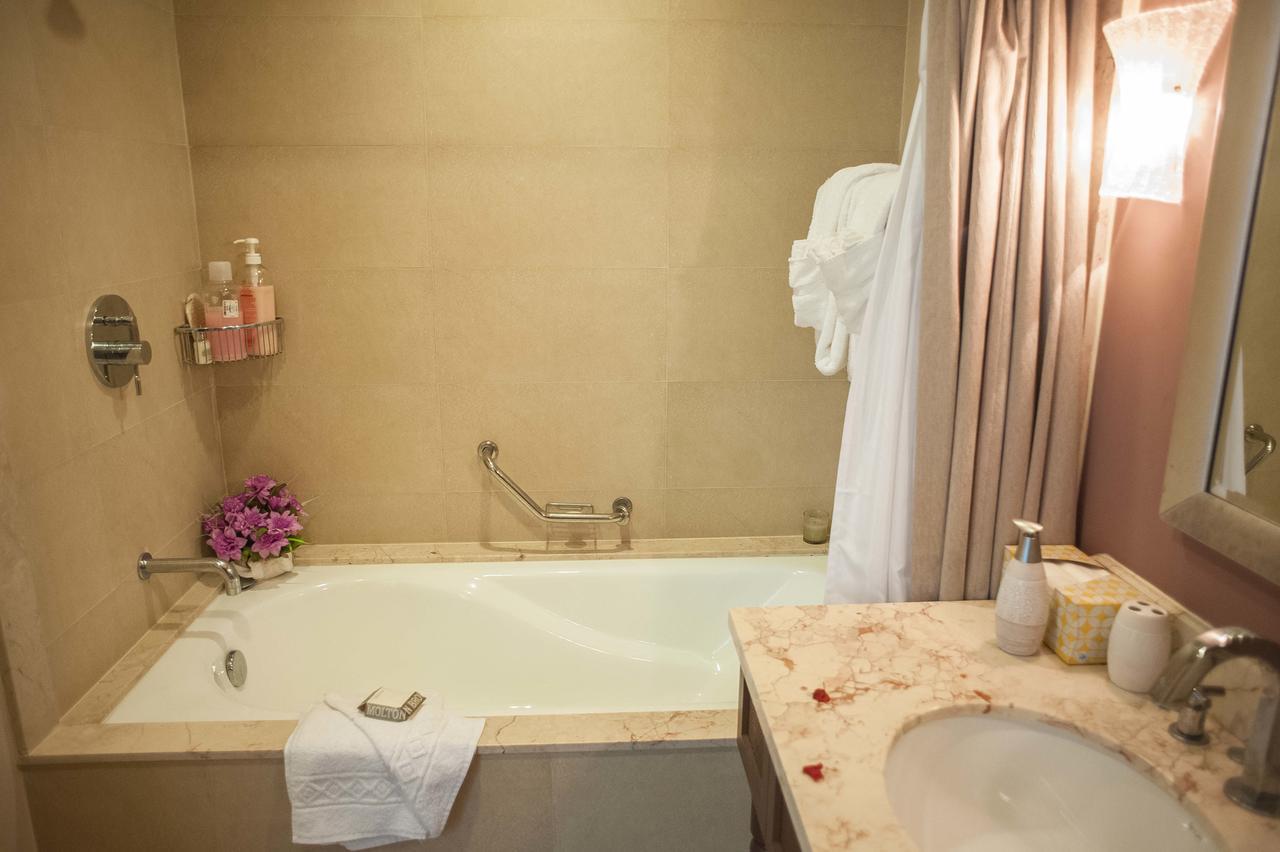 Palmyra Luxury Beach Condos Montego Bay Eksteriør bilde