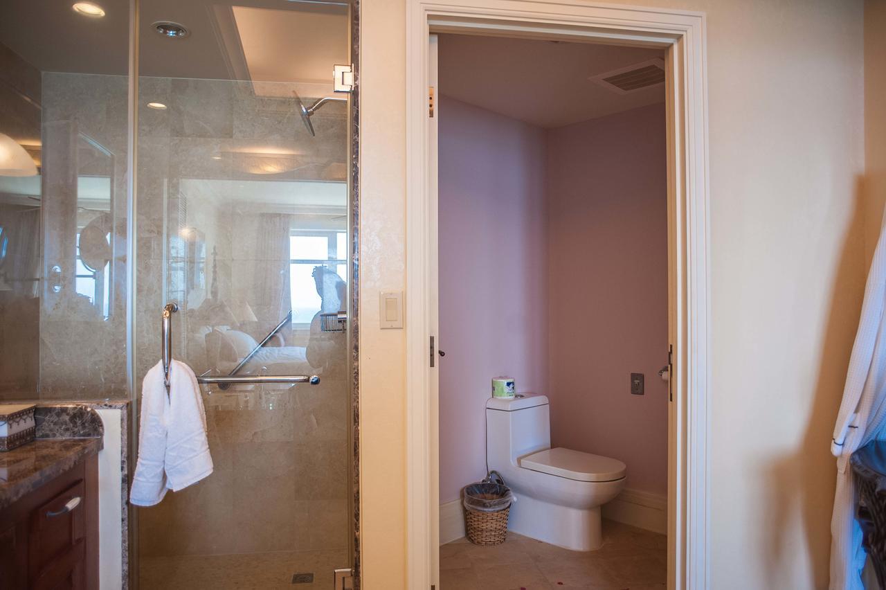 Palmyra Luxury Beach Condos Montego Bay Eksteriør bilde