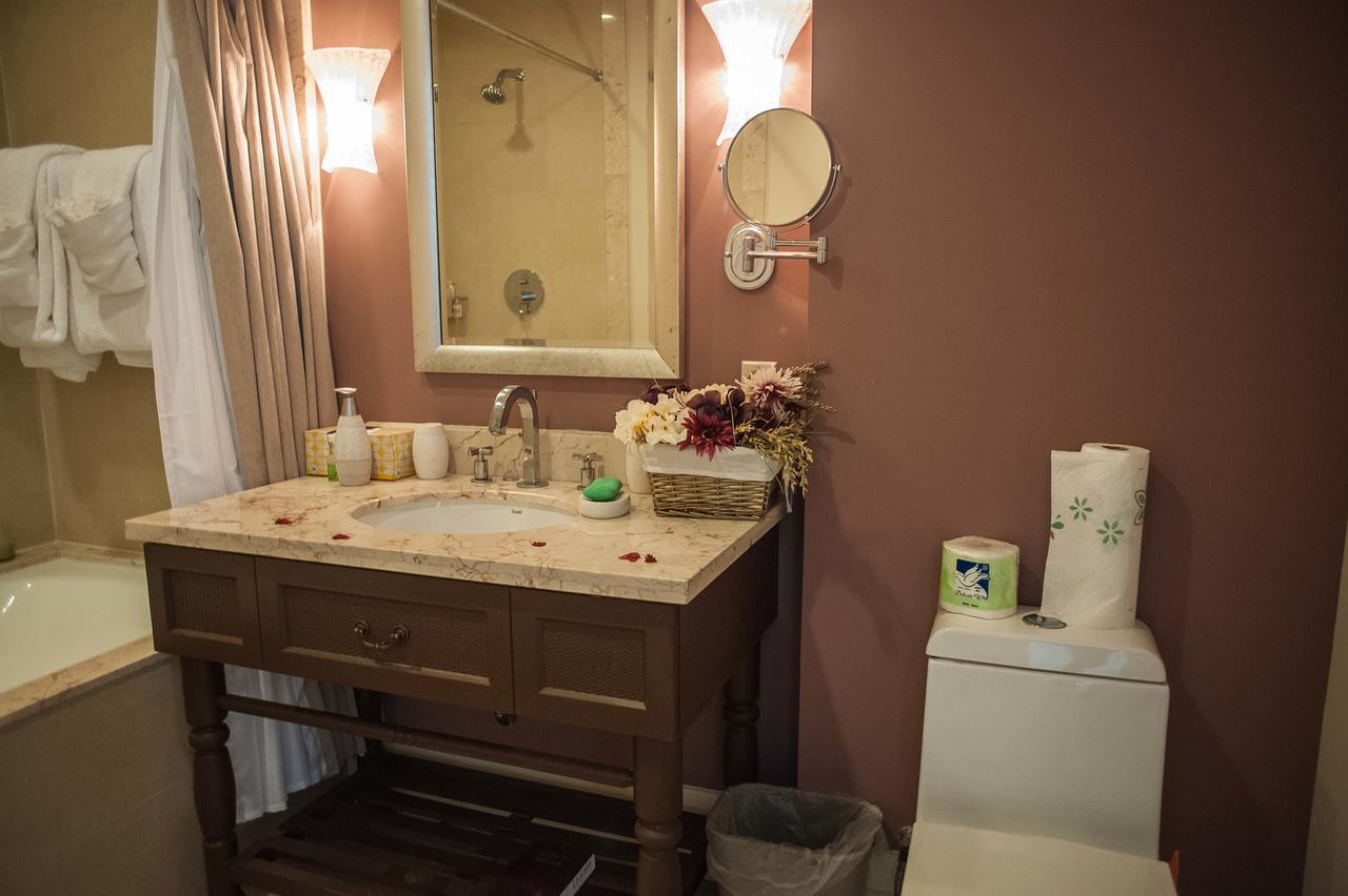 Palmyra Luxury Beach Condos Montego Bay Eksteriør bilde
